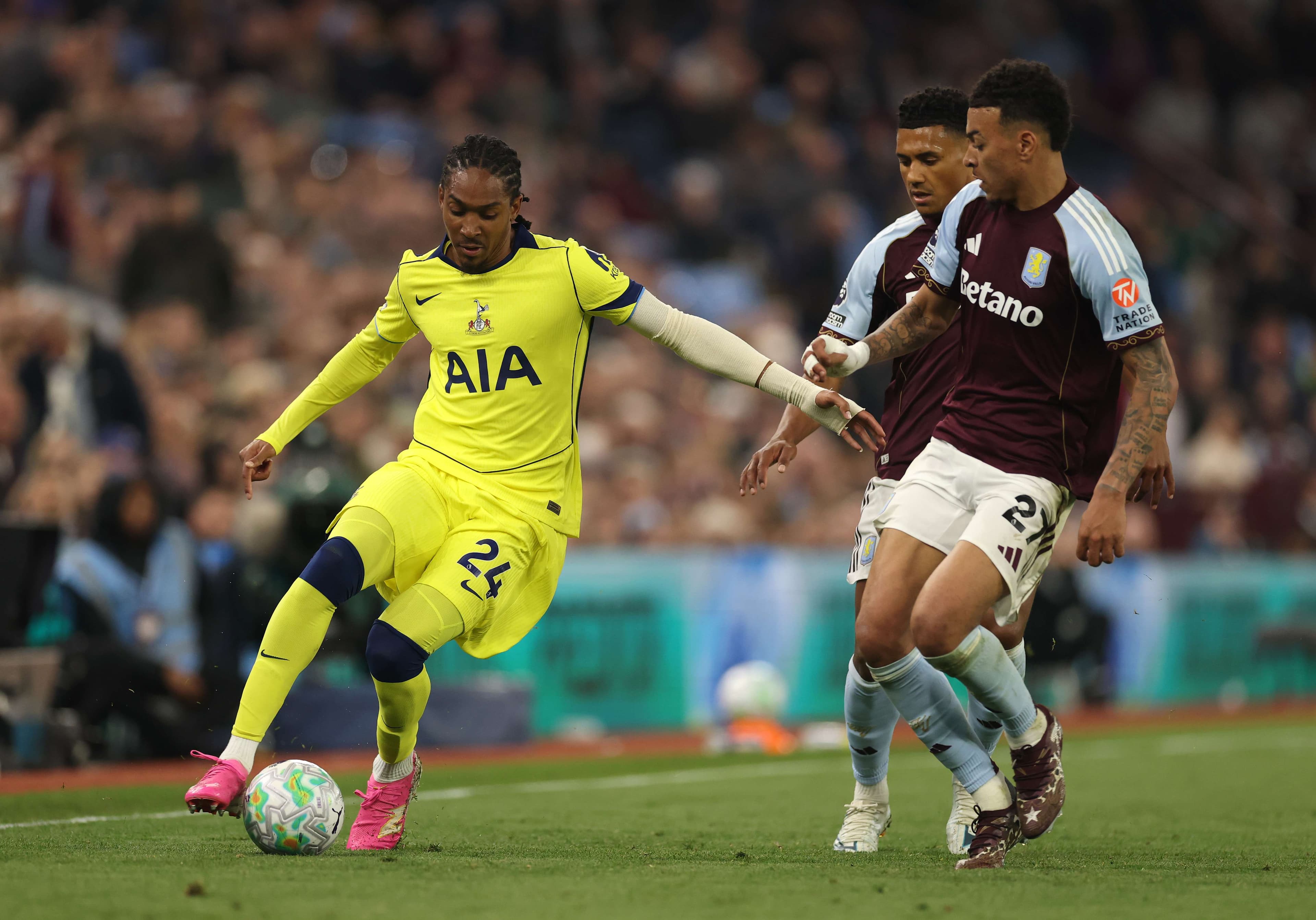 Breaking: Inter close in on €30 million deal for Tottenham star Djed Spence