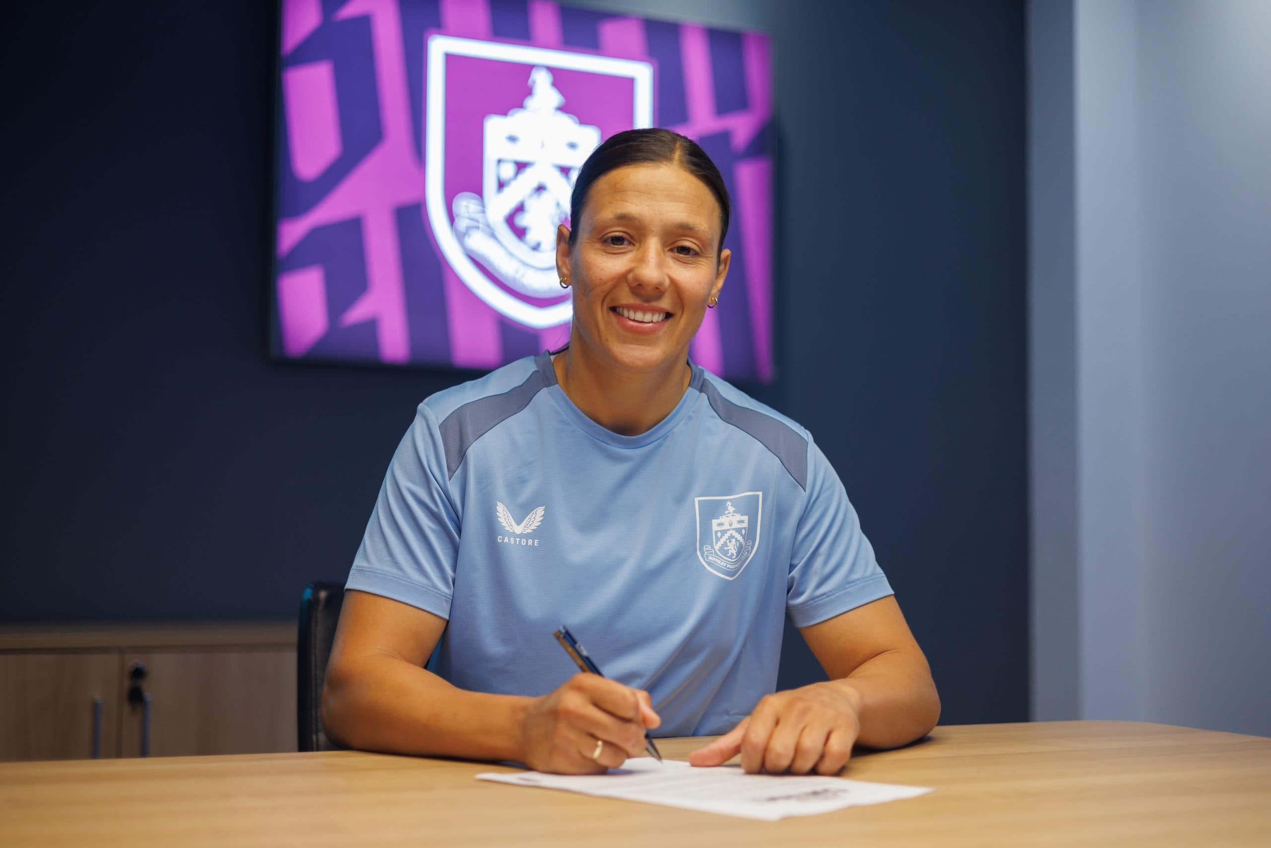 WSL2: Former Lioness Rachel Williams signs for newly promoted Burnley from Leicester City