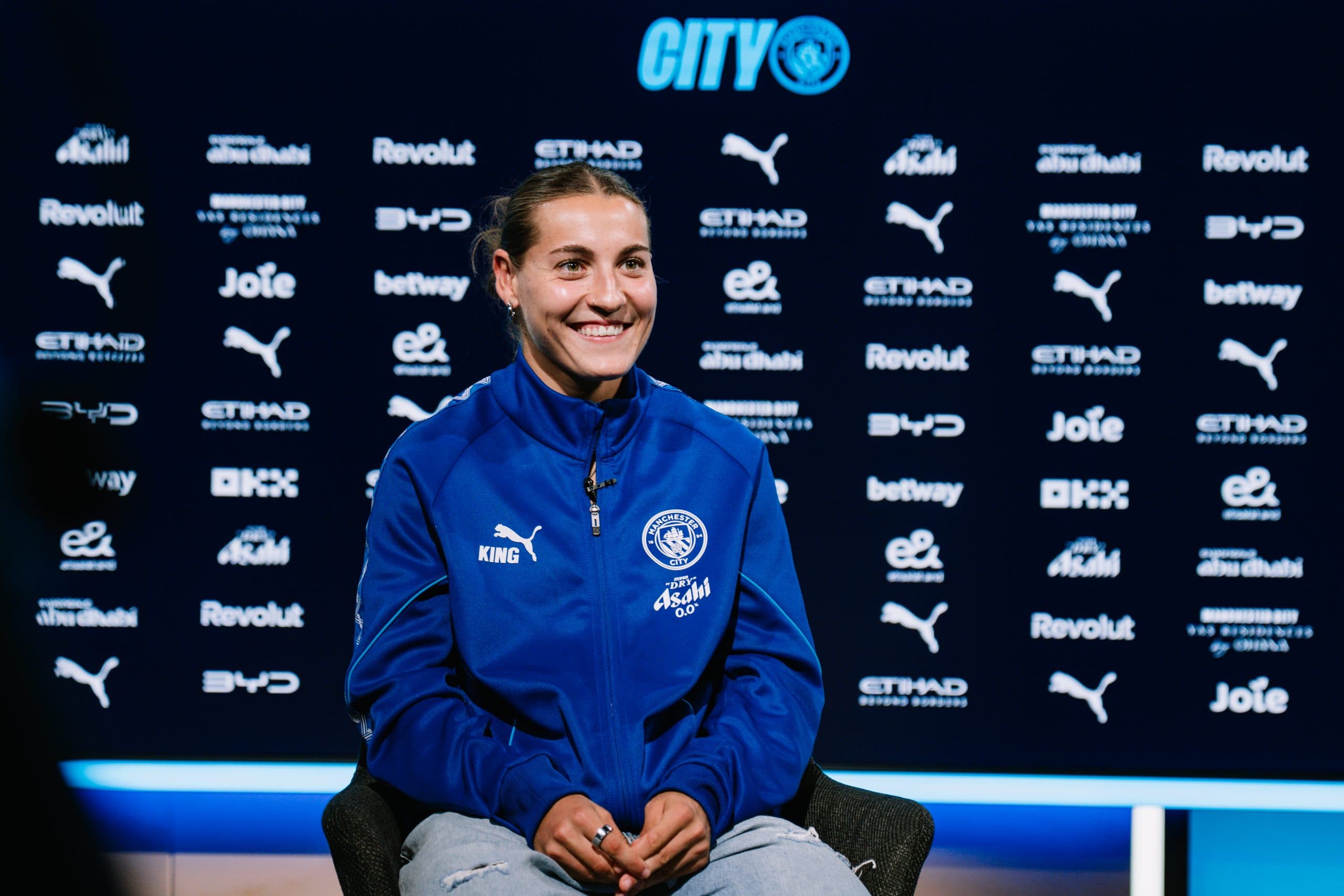 WSL: Carlotta Wamser signs for Man City on four-year deal