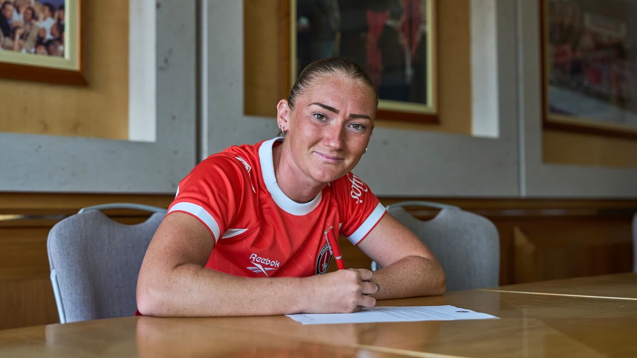 WSL: Keira Flannery makes permanent move to Charlton Athletic from West Ham