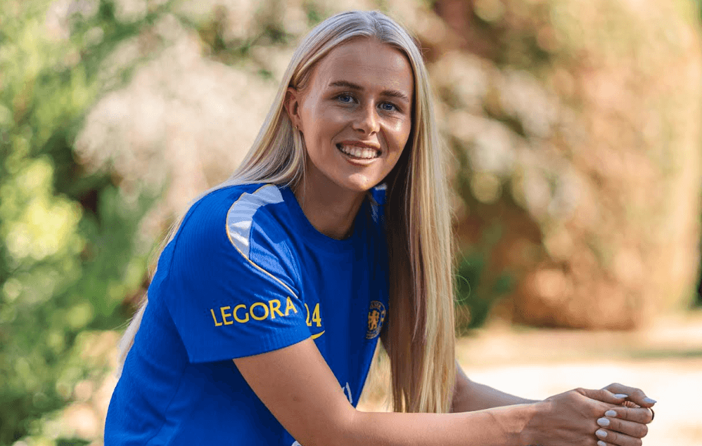 WSL: Hannah Hampton commits her future to Chelsea with new two-year contract