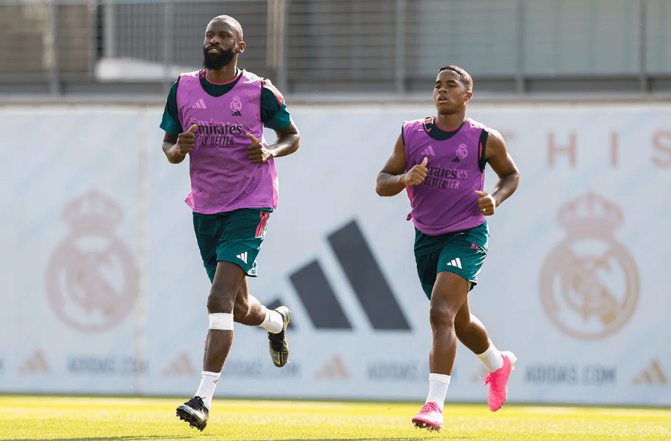 Boost for Mourinho as two more Real Madrid stars join pre-season training