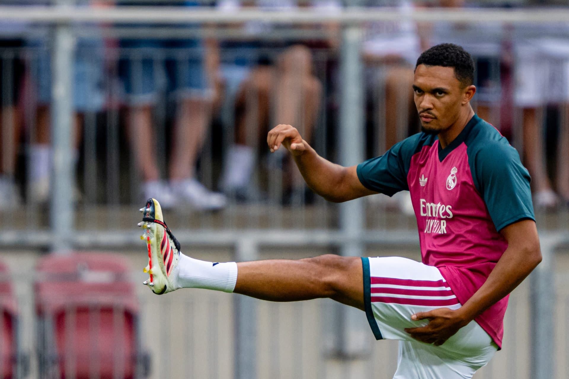 Mourinho mulling over potential midfield role for Real Madrid star defender – report