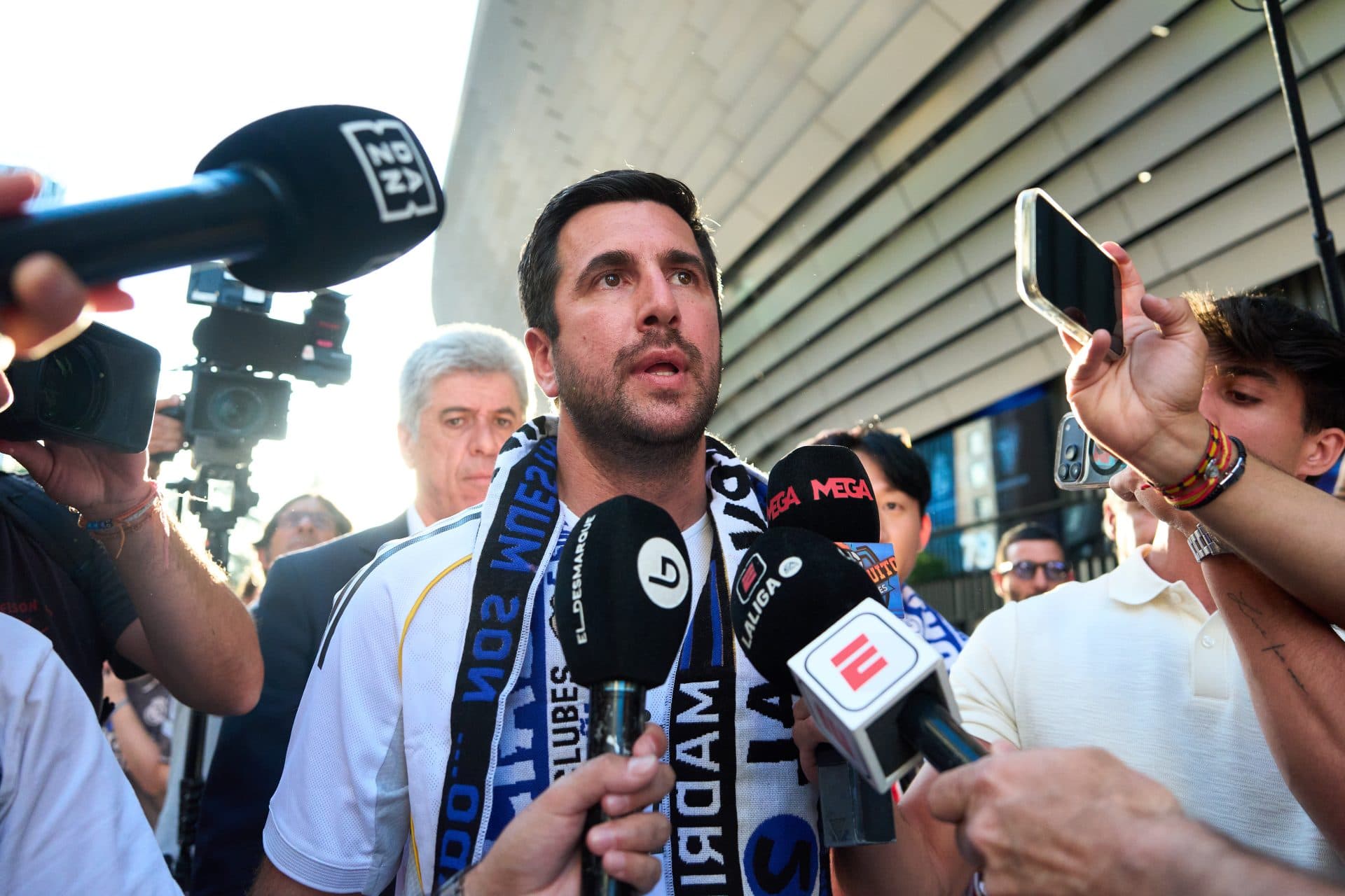 ‘Imagine what we can do’: Enrique Riquelme makes one last plea to voters during presidential election polling