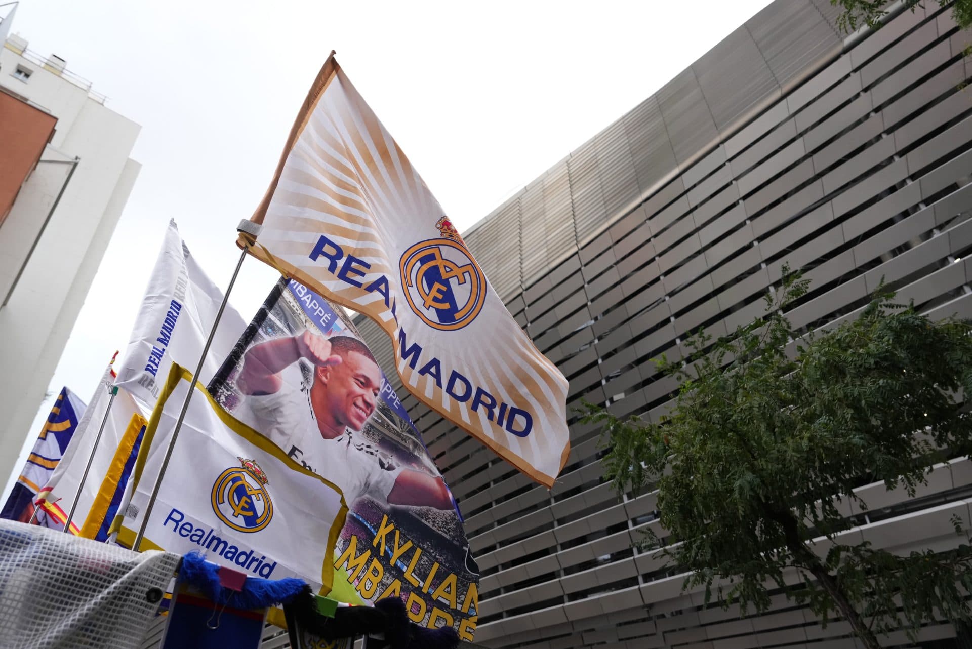 Enrique Riquelme ready to run for Real Madrid presidency, wants two debates with Florentino Perez