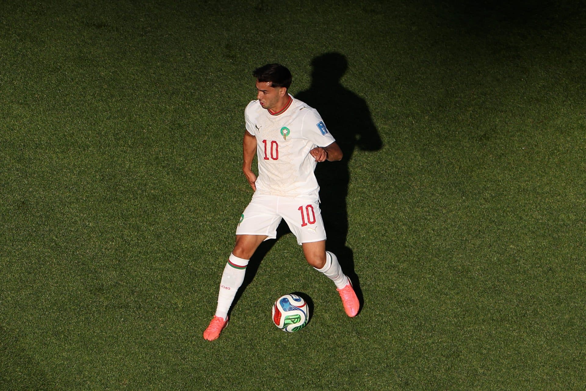 Real Madrid versatile attacker not considering offers to leave this summer – report