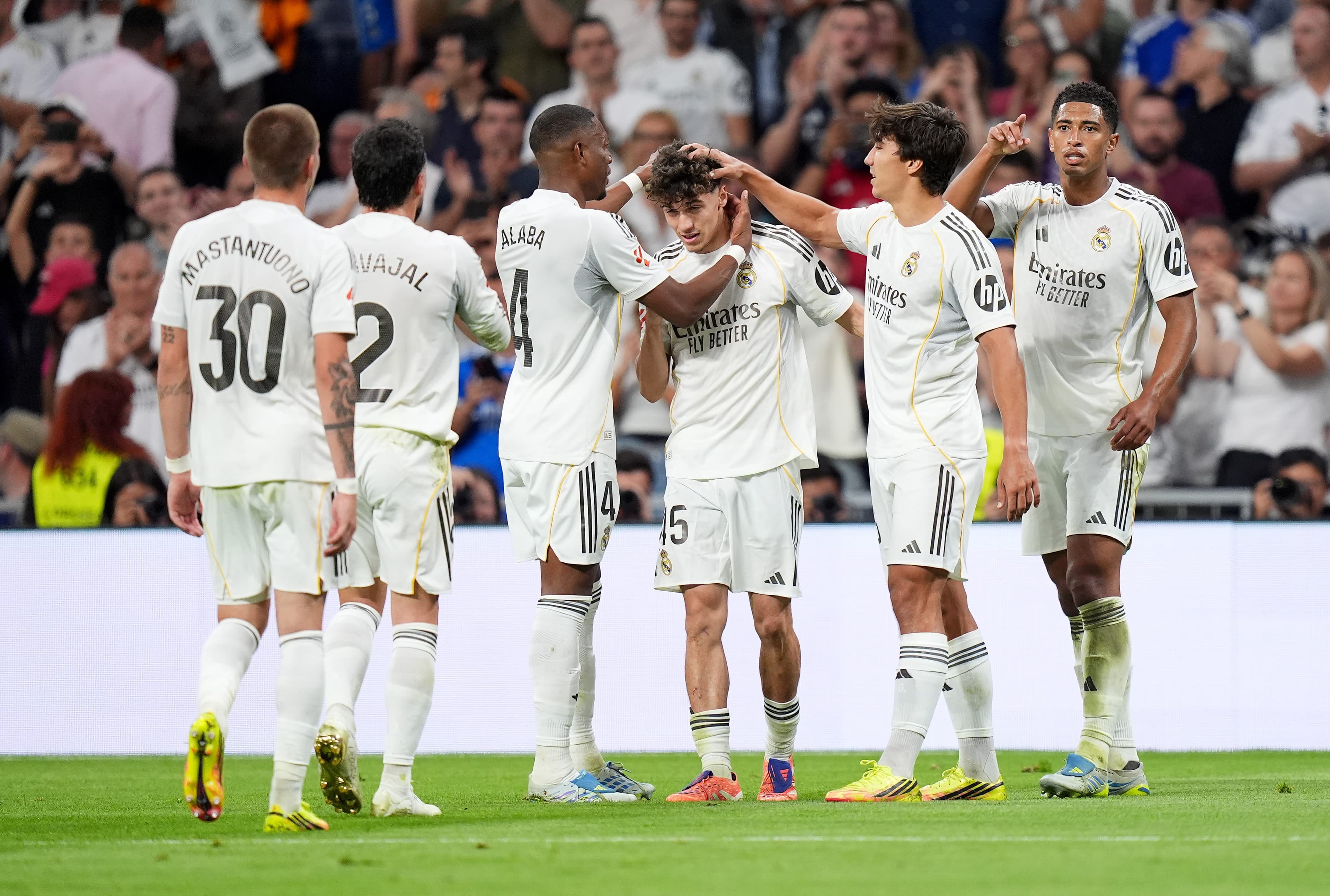 Midfielder seeking Real Madrid stay amid wait for Jose Mourinho decision