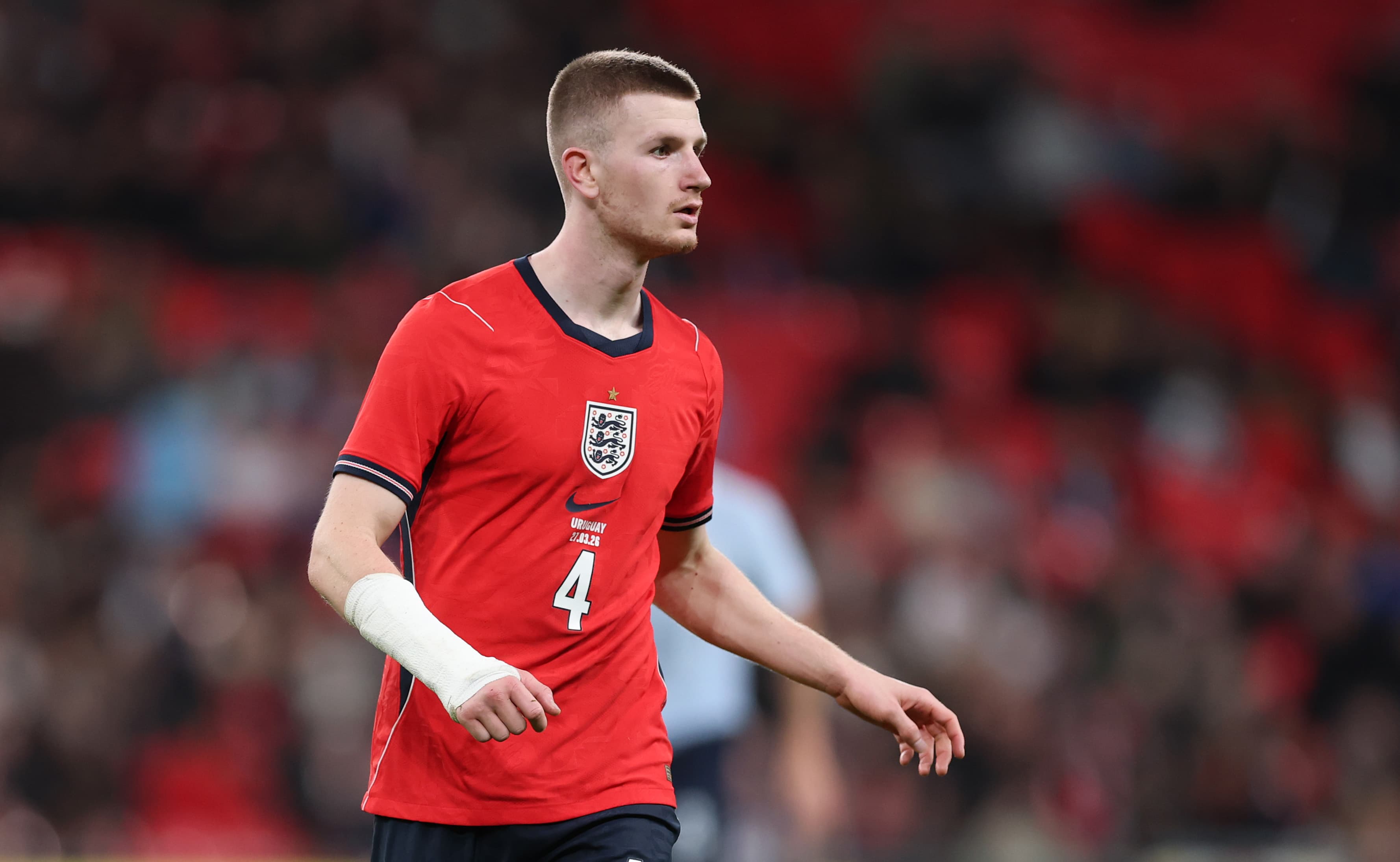 Real Madrid consider late summer move for Premier League midfielder