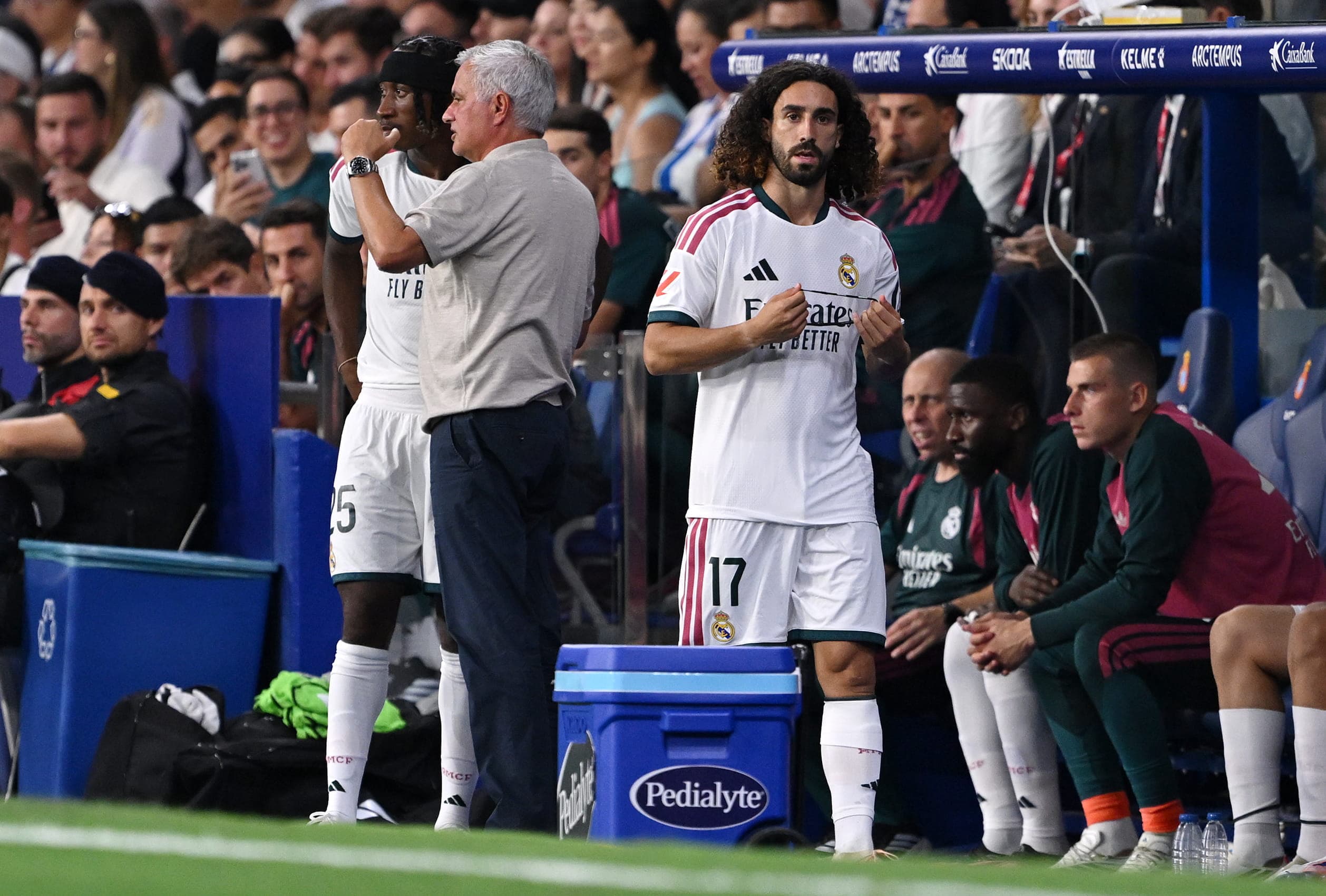 Marc Cucurella, Yan Diomande presented as Real Madrid players – “It is an honour to wear the shirt of the best club in the world”