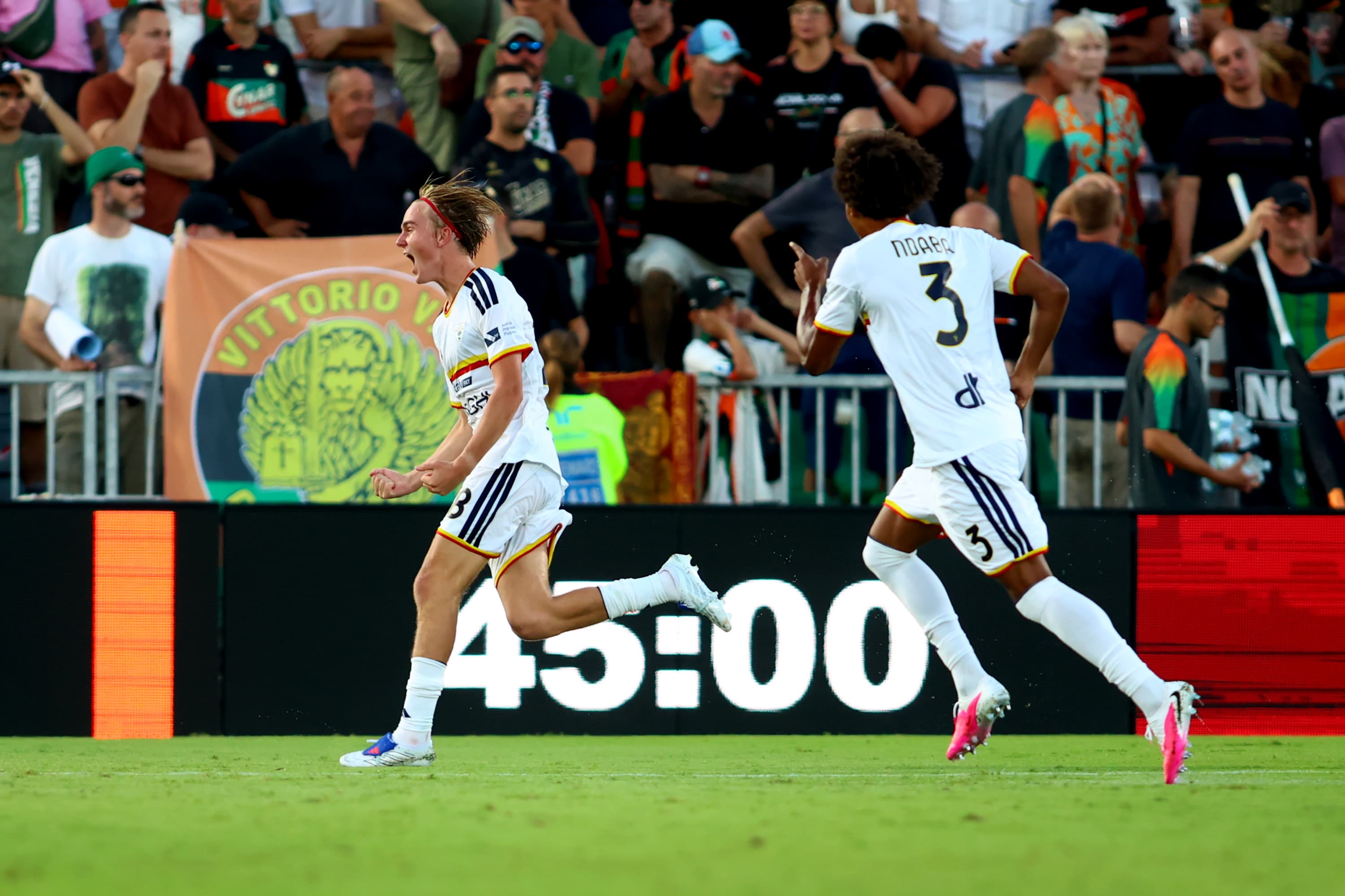 💣 Lecce win 2-0 at Venezia! Double VAR, Stulic howler 🥶