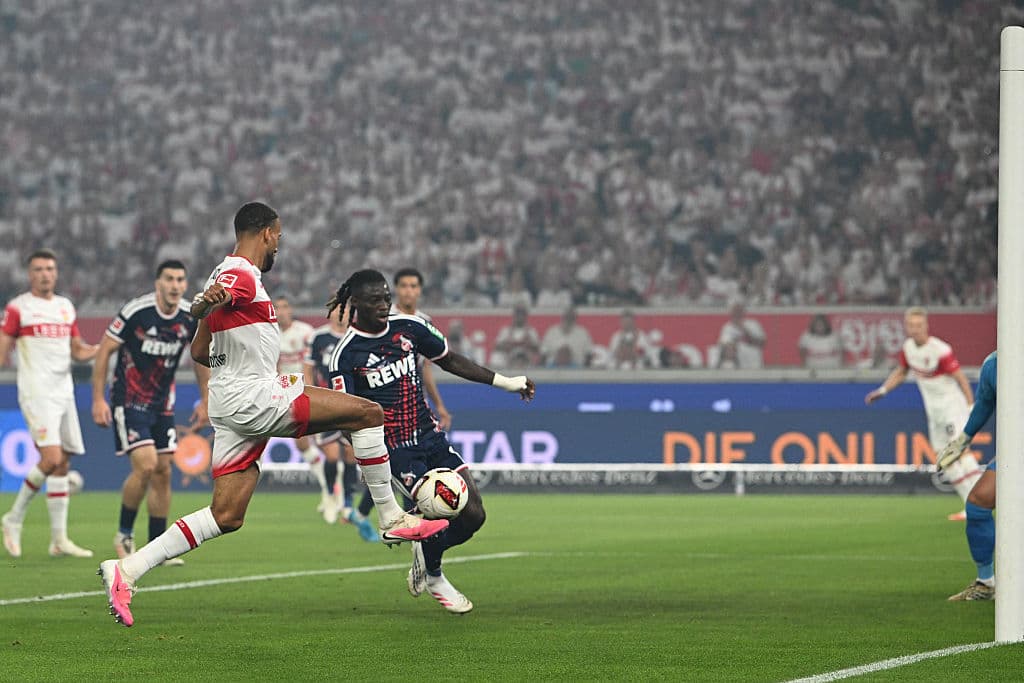 📸 How did that not go in? Köln get a huge let-off v VfB