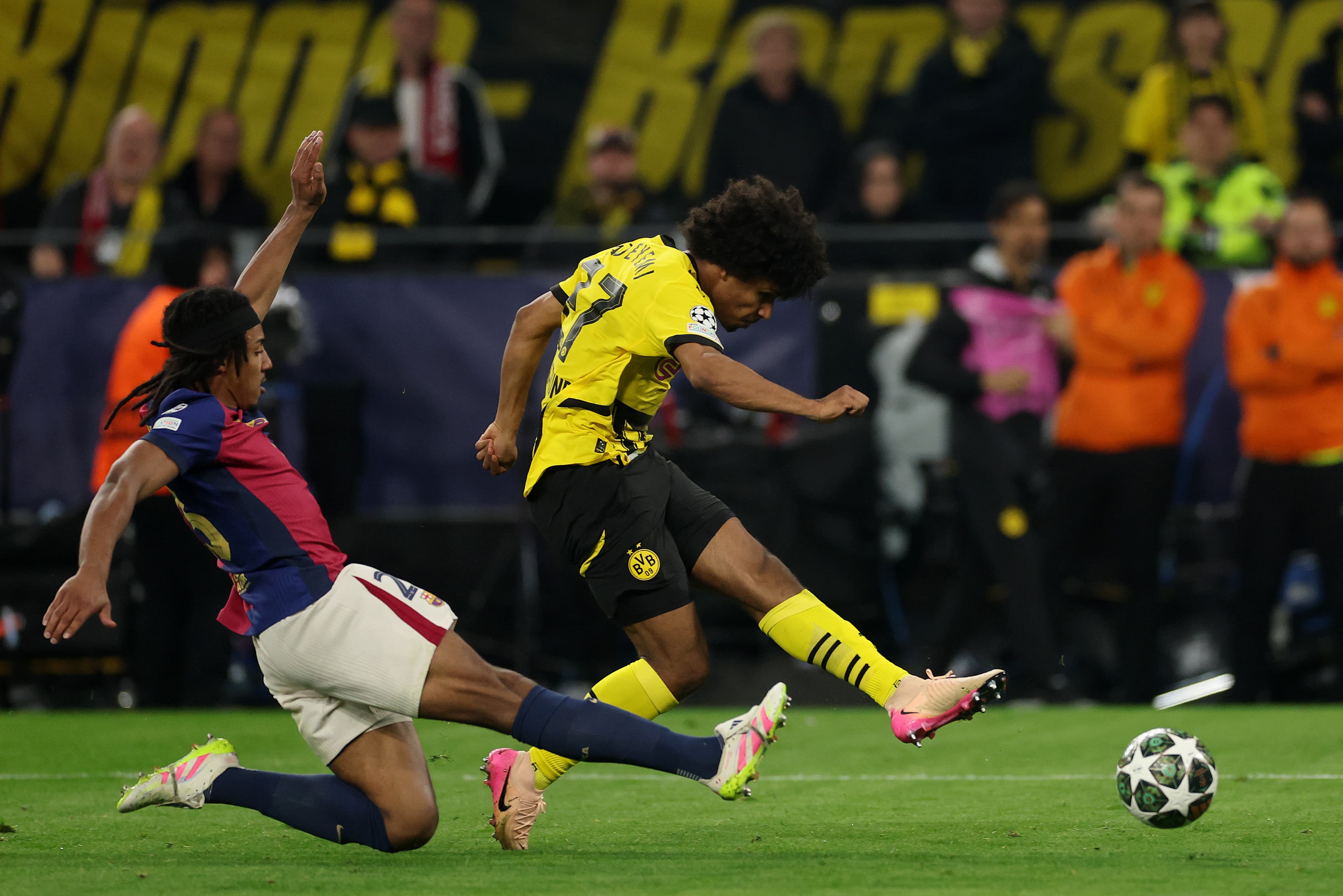 Barcelona confirm signing of German forward ☑️