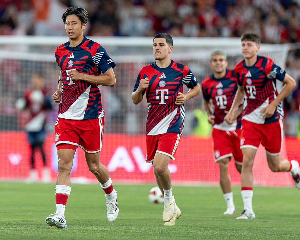 🎥😍 In Hong Kong style! Bayern give home shirt a fresh redesign