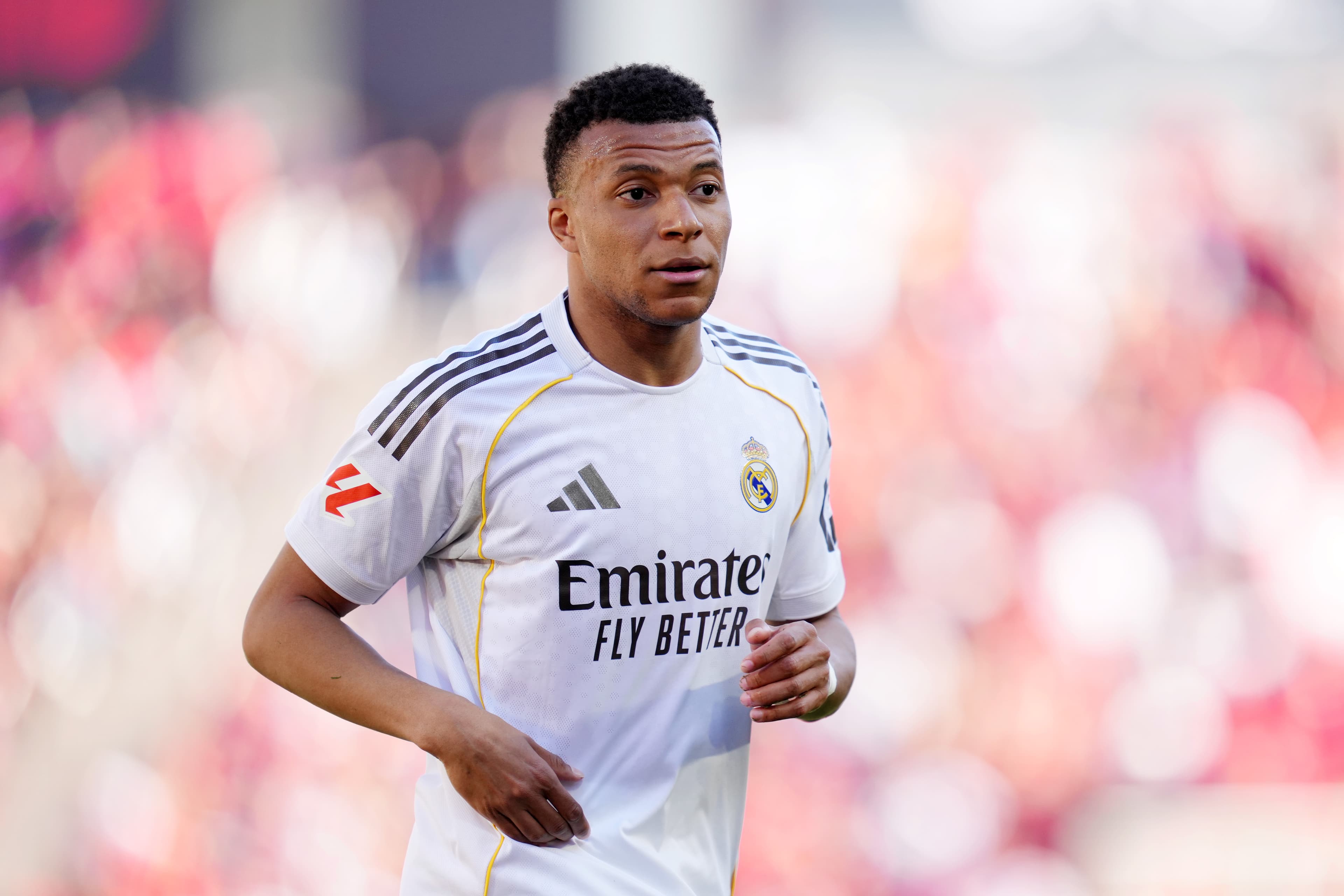 💪 Mbappé passes medical tests, set for the Clásico