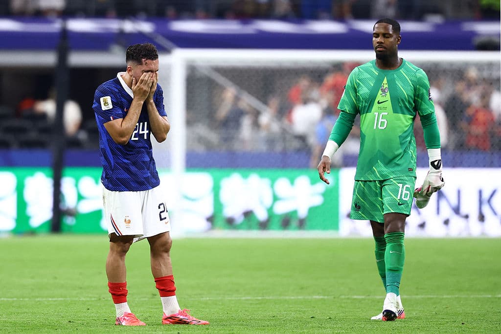 What do you think?: France star walks out over this question