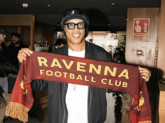 Ronaldinho Gaúcho returns to football to invest in Italian club