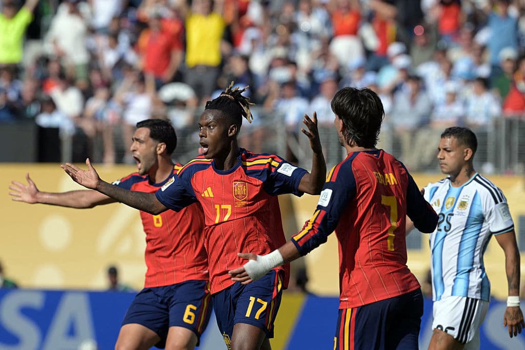 Final controversy: Spain’s disallowed goal sparks outrage online 🎥