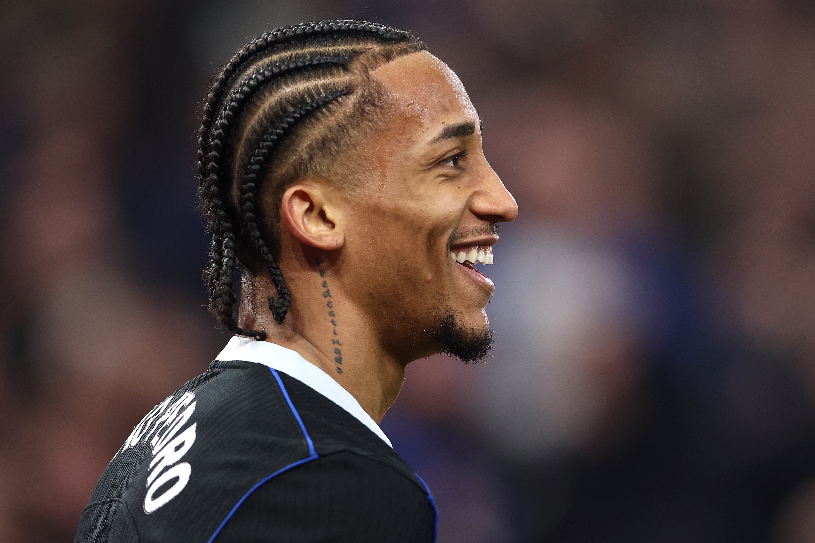 🤝 Barcelona and Chelsea lock horns over Joao Pedro