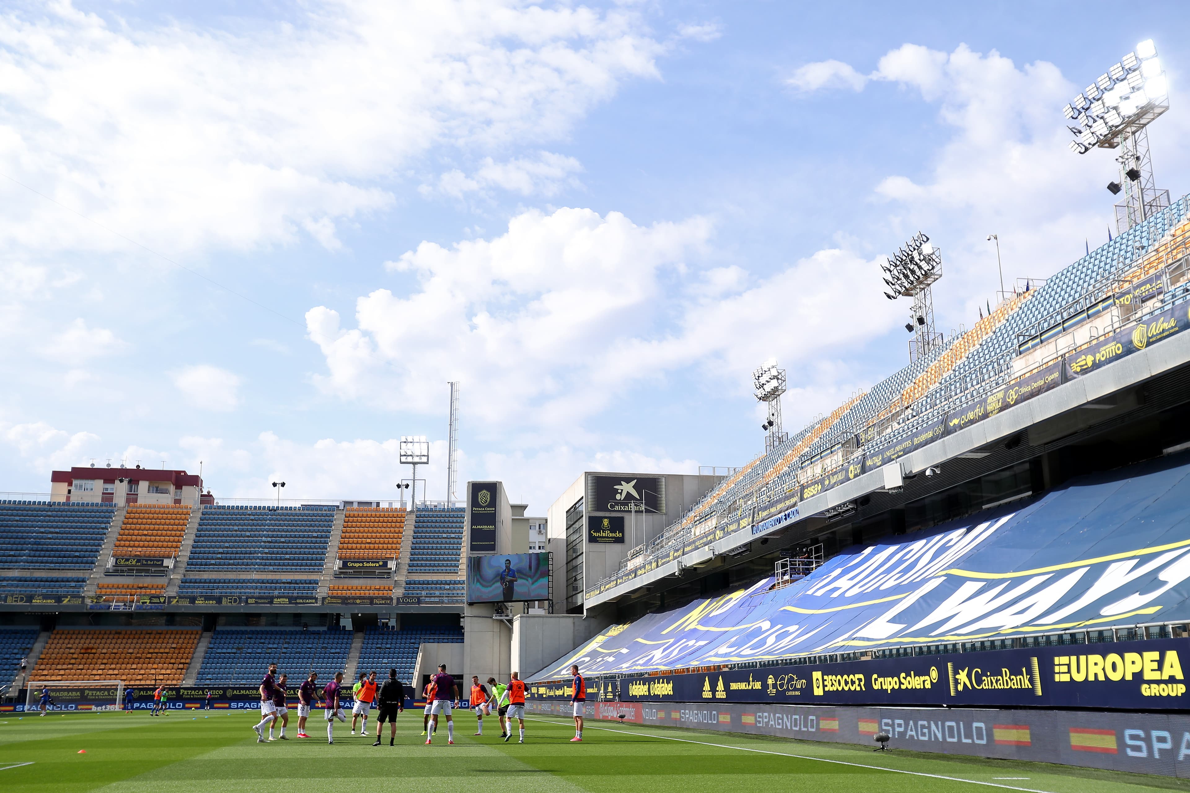 🚨 End of an era: Cádiz sack Albert Celades as manager
