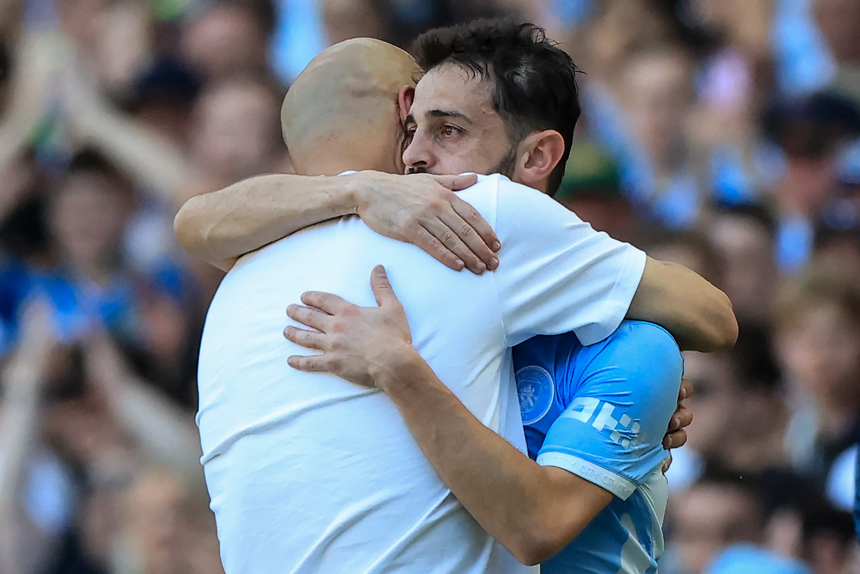 🎥 Bernardo Silva's emotional farewell to Manchester City