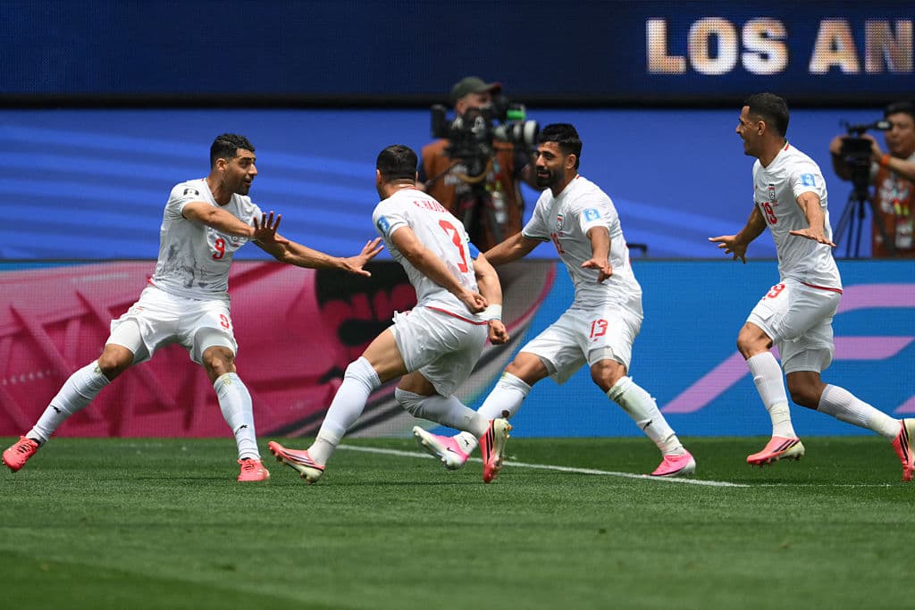 📸 Bum stops Iran taking the lead! It was a 200 IQ free-kick trick