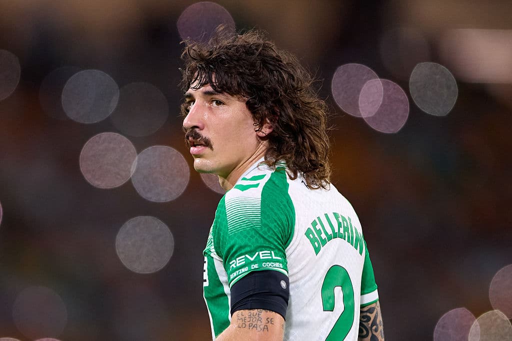 Prosecutors investigate YouTuber over homophobic comments about Bellerín