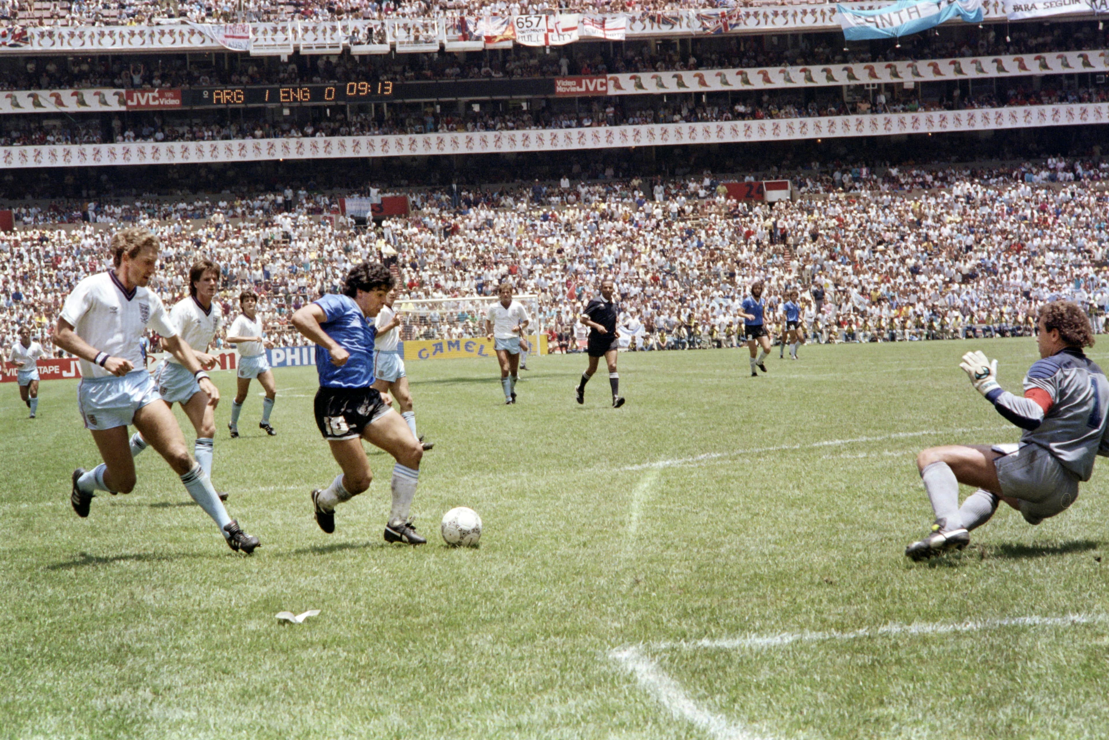🥹 40 years since the Hand of God and the Goal of the Century