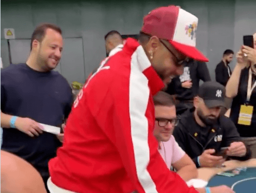Neymar plays in poker tournament hours before Santos match