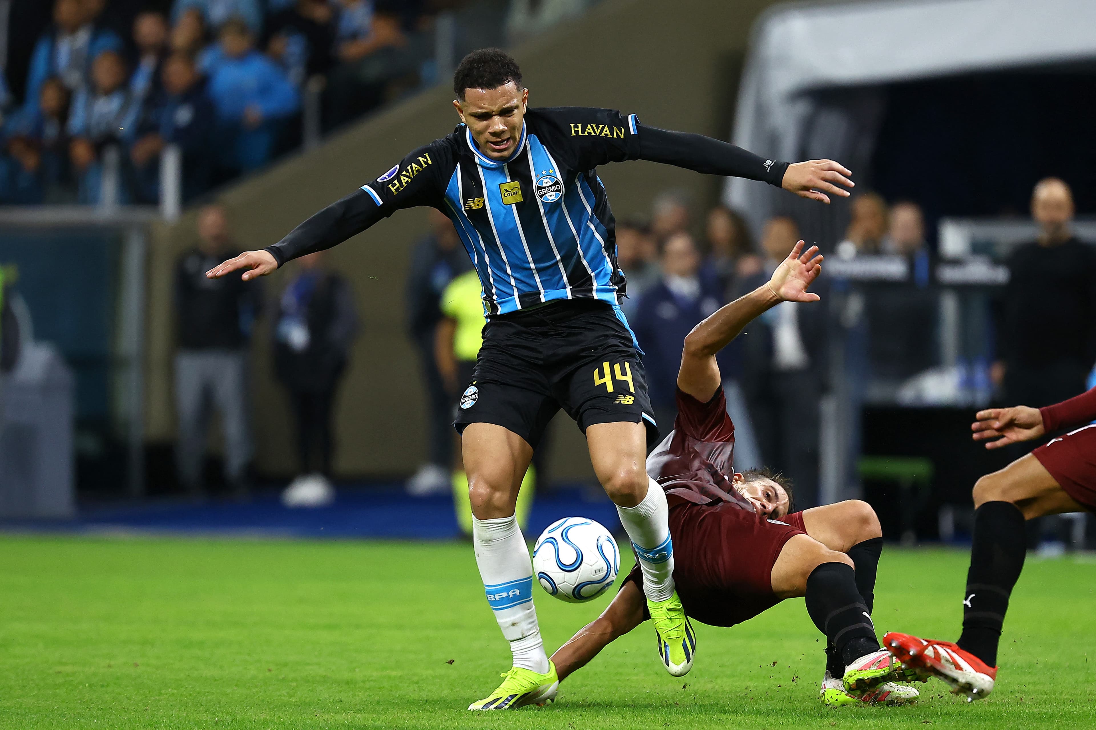 From surplus to a million-pound sale! The Viery U-turn at Grêmio