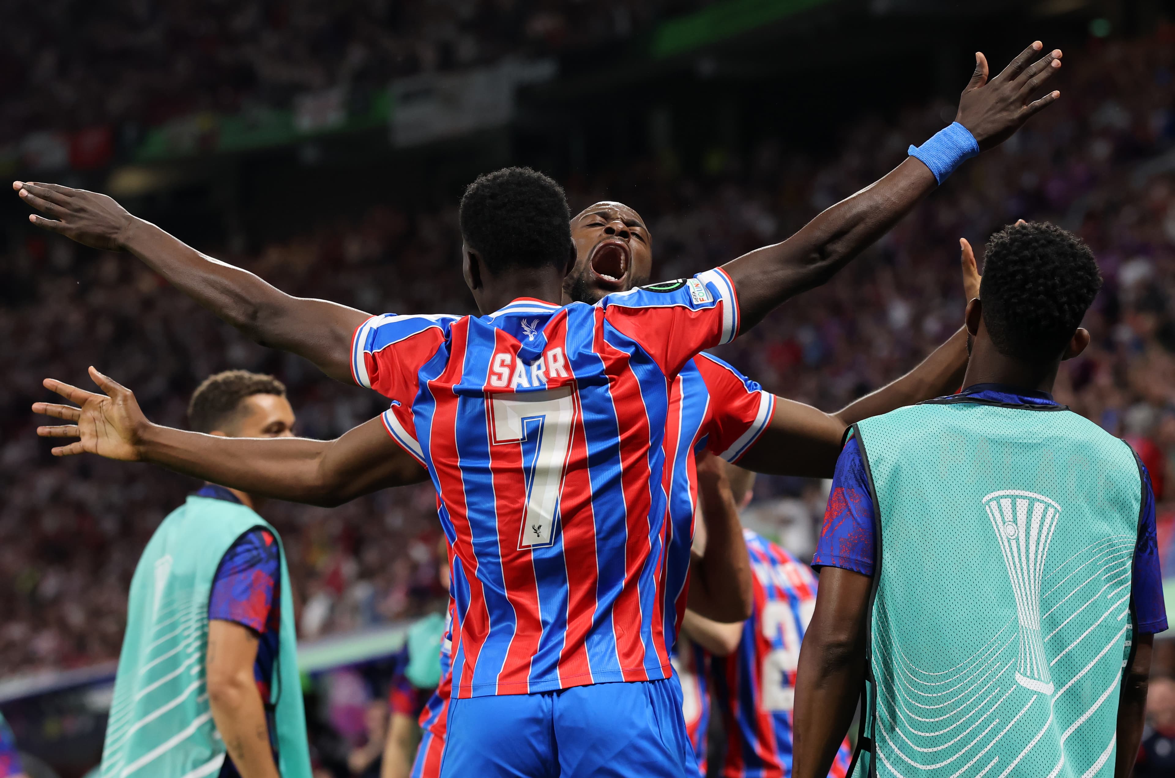 🚨 Crystal Palace win the Europa Conference League, led by Mateta 🏆