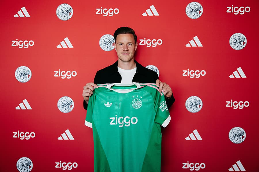 Ter Stegen has a new club, loaned to Ajax for a season