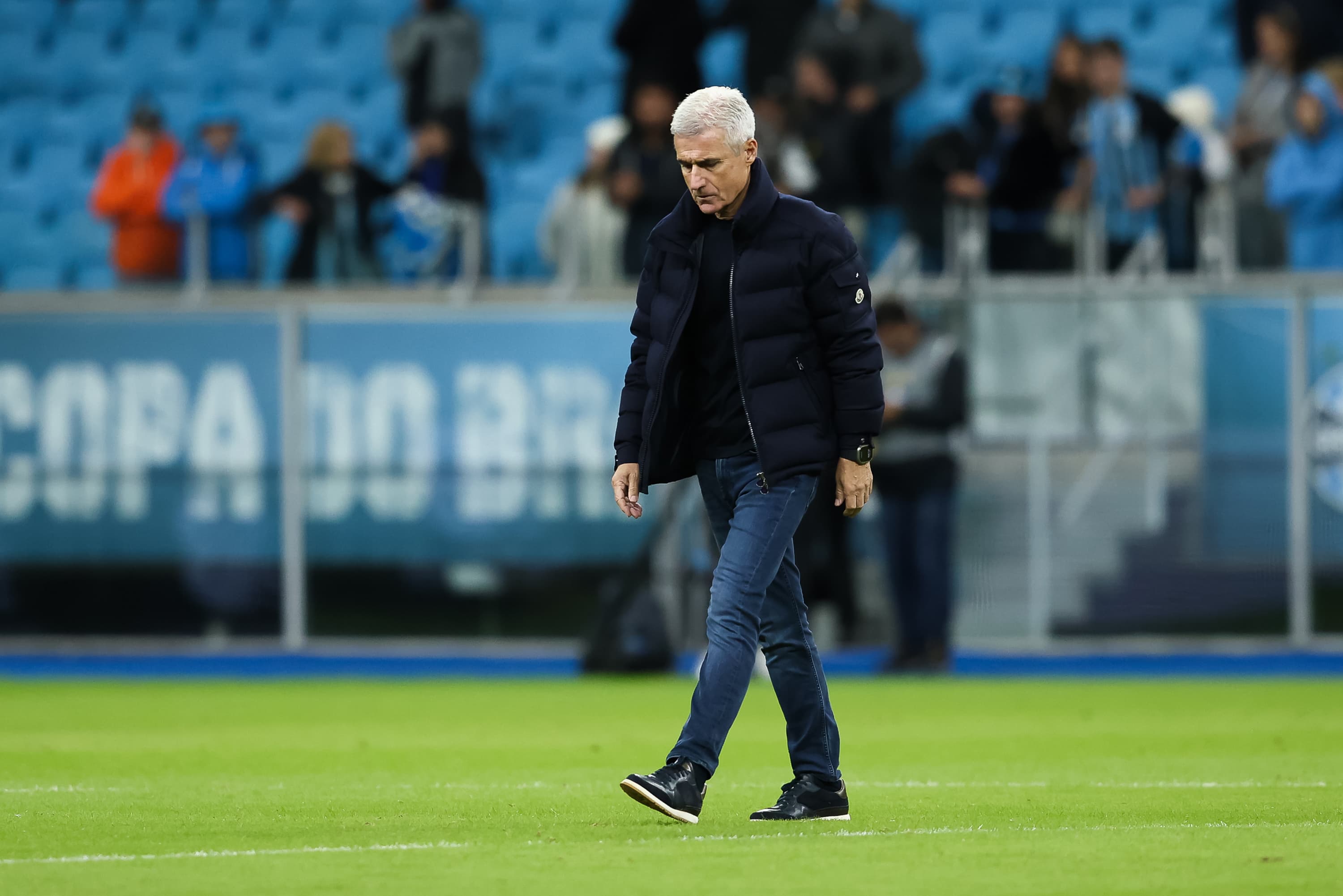 Grêmio back in Brasileirão's bottom four, old fears return
