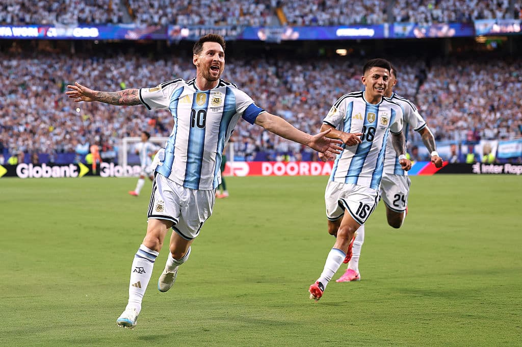 🚨 Argentina beat Algeria and make the perfect start to their World Cup 🔥