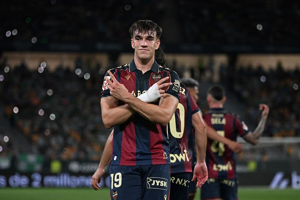 💣Bombshell in LaLiga: Carlos Espí joins Real Madrid