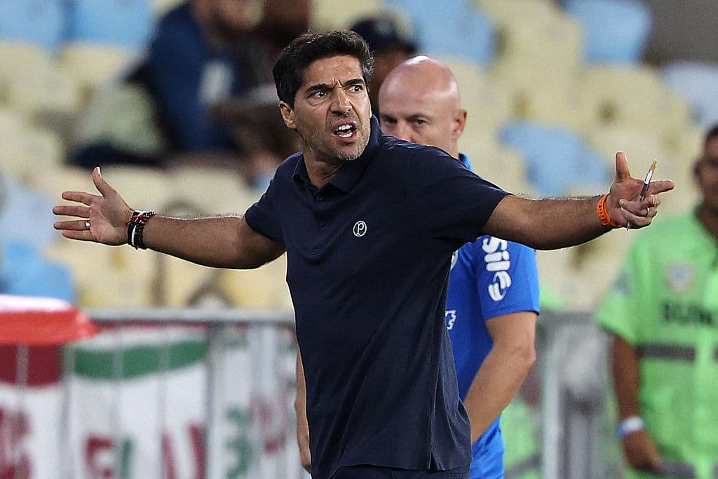 📹 Abel clashes with journalist after defeat: Could Palmeiras do more?