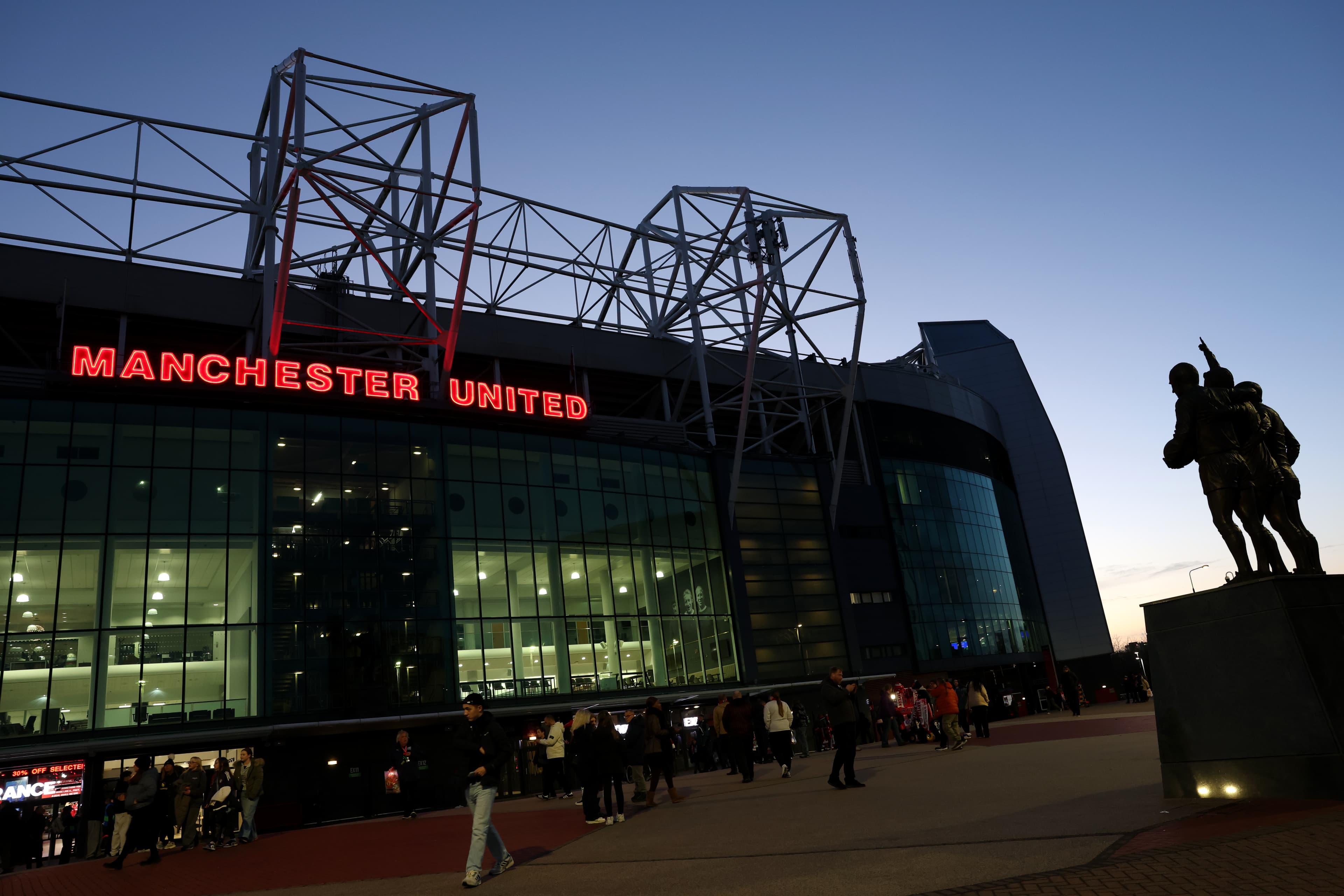 🎥🚨 Man Utd unveil instantly iconic third shirt for 2026/27