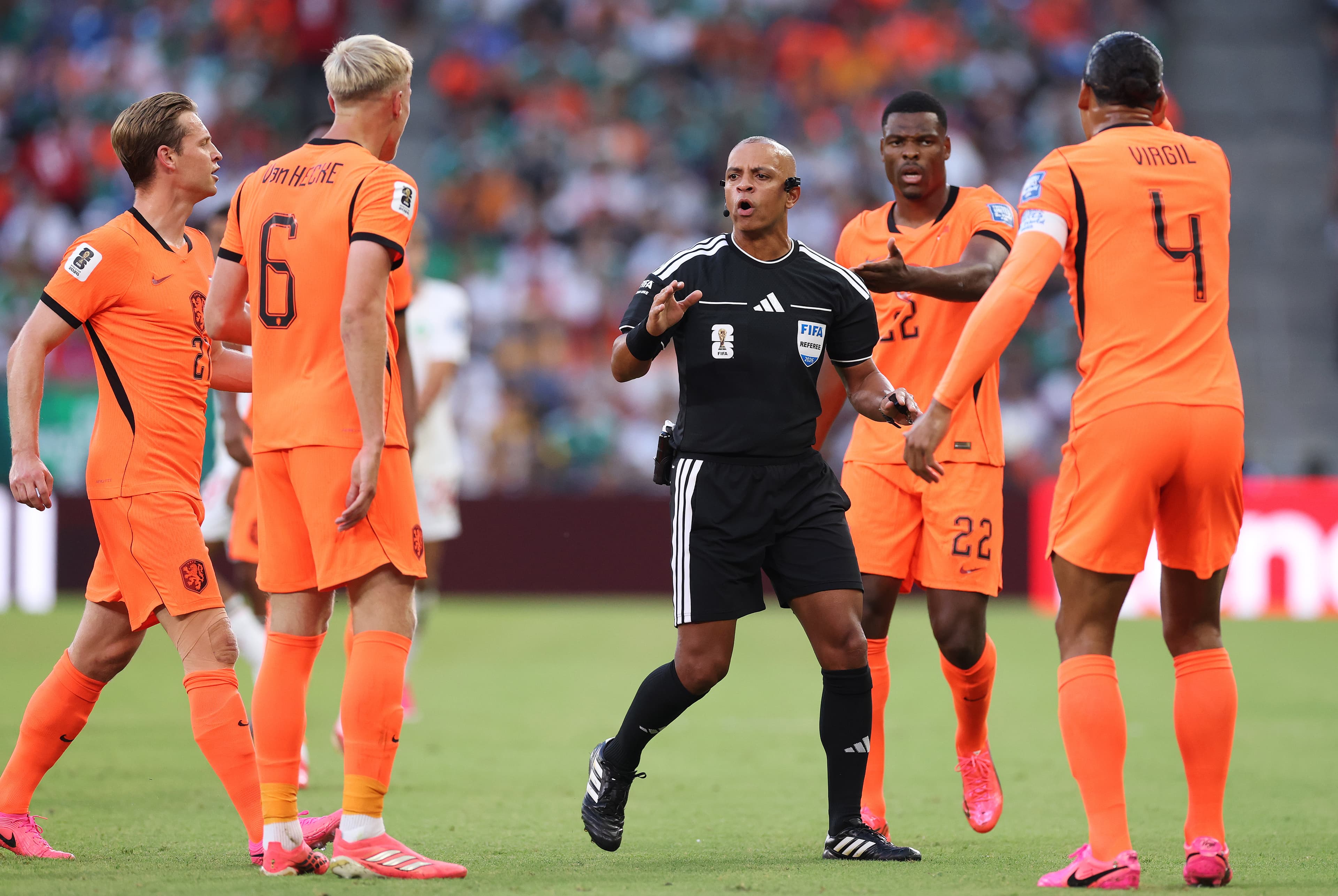 Brazilian referee in the running for Cup final, says outlet