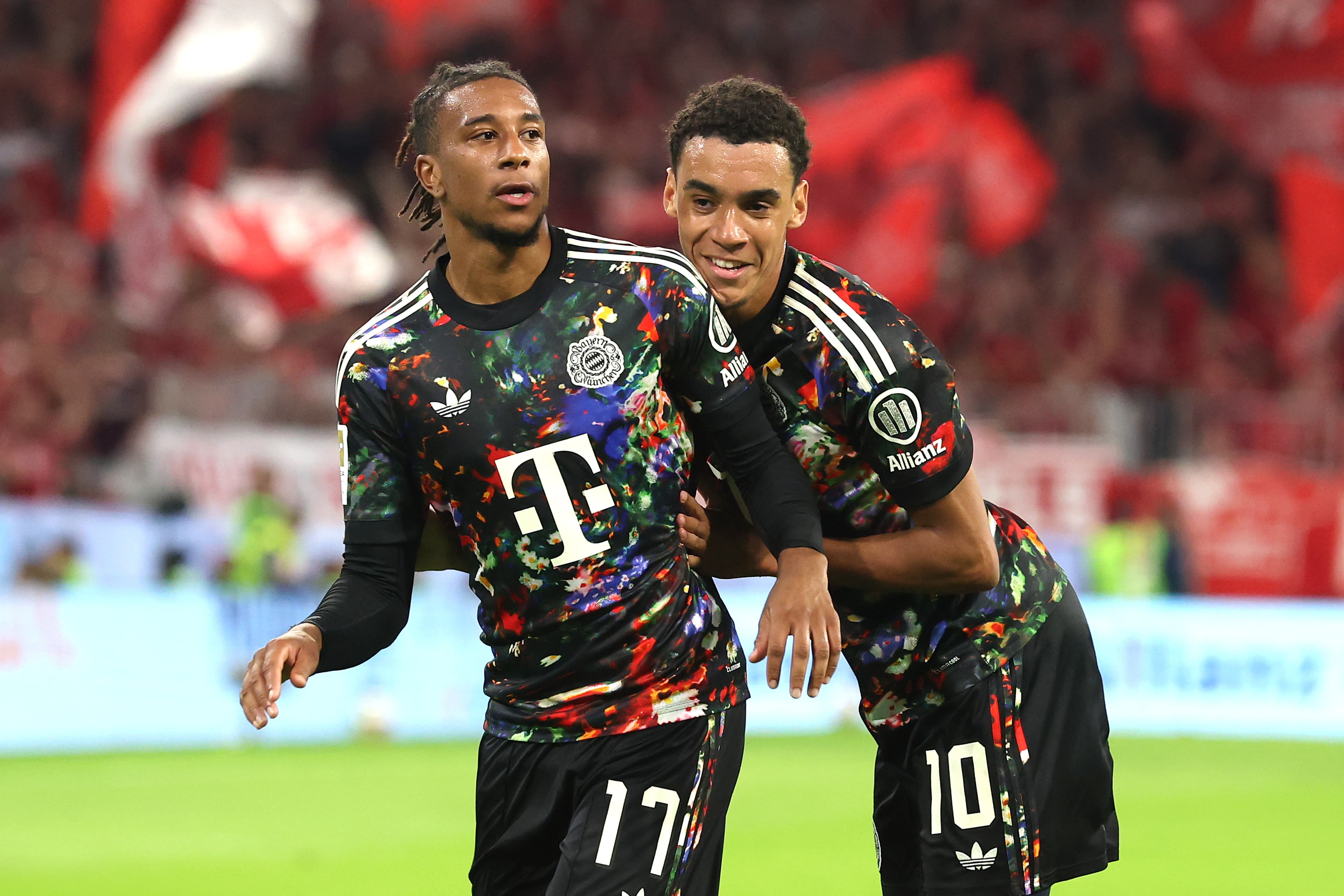 🚨 Augsburg-Bayern XIs: Saibari starts; Gnabry on the bench!
