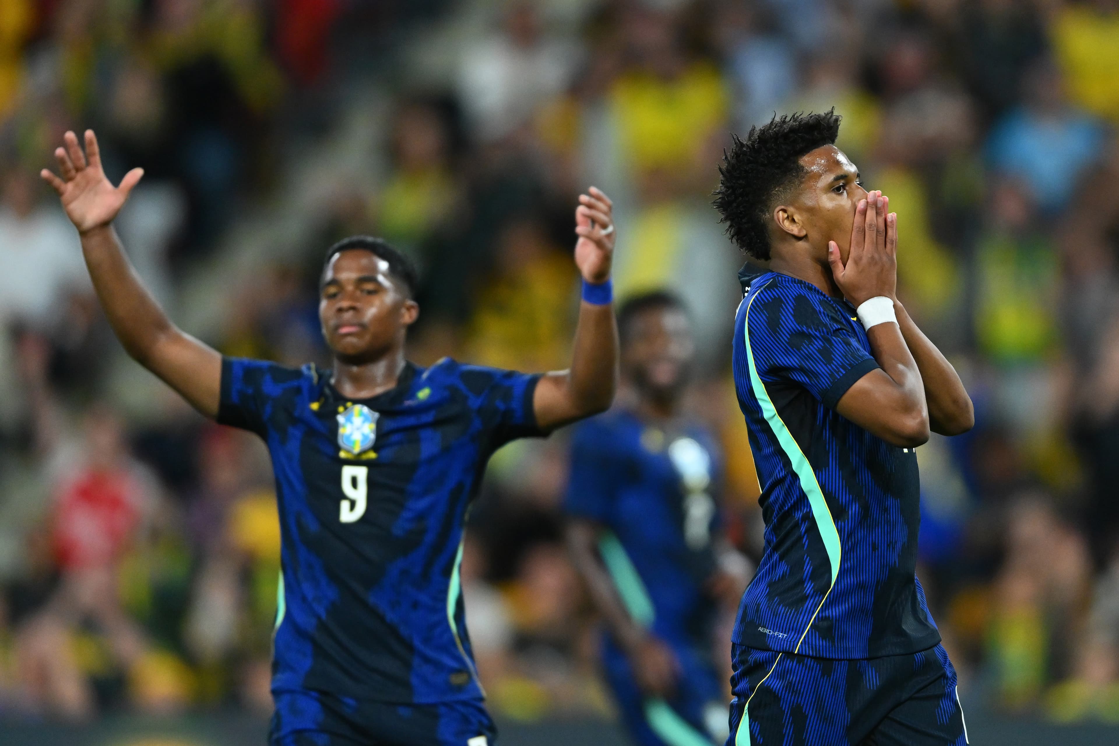 Who should replace Raphinha for Brazil against India?