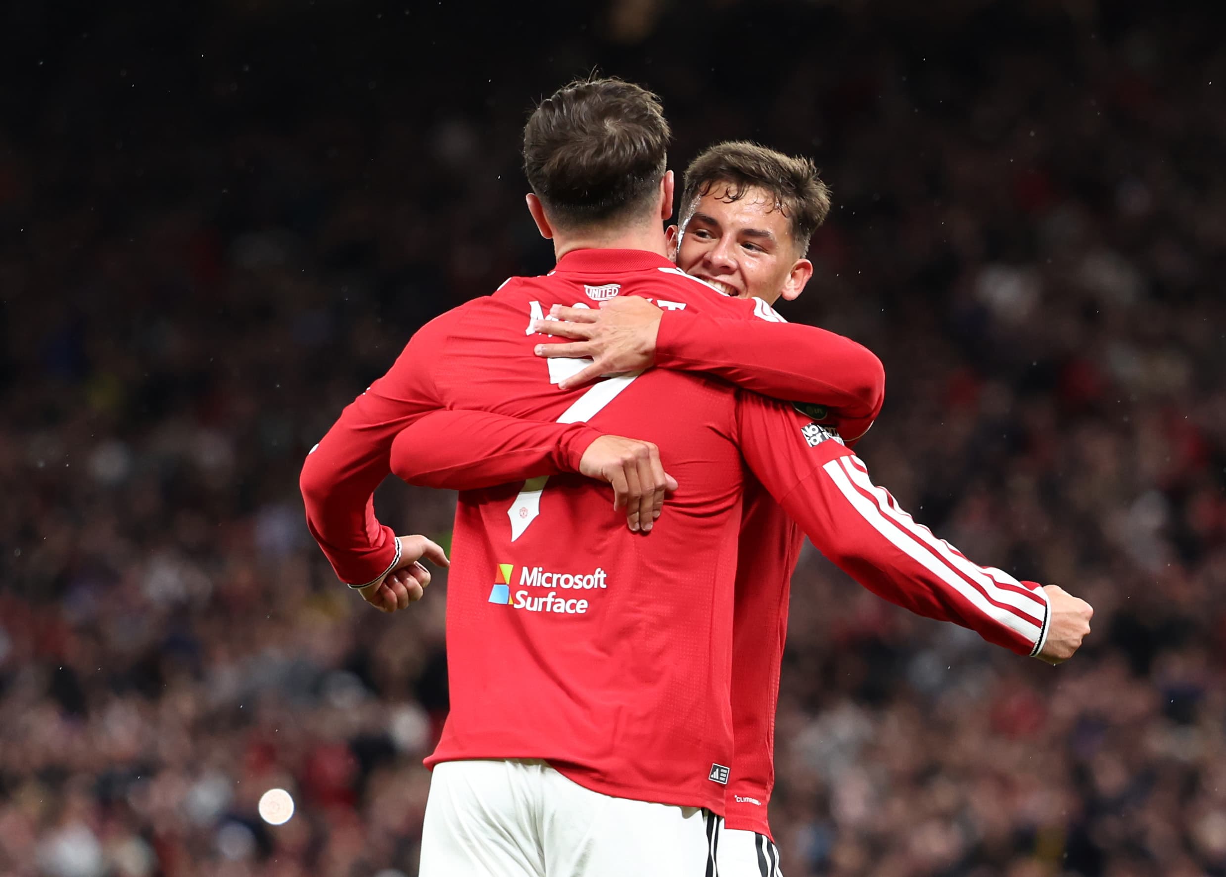 🚨 Fulham-Manchester United XIs: Gonzalo starts; Andrey Santos benched