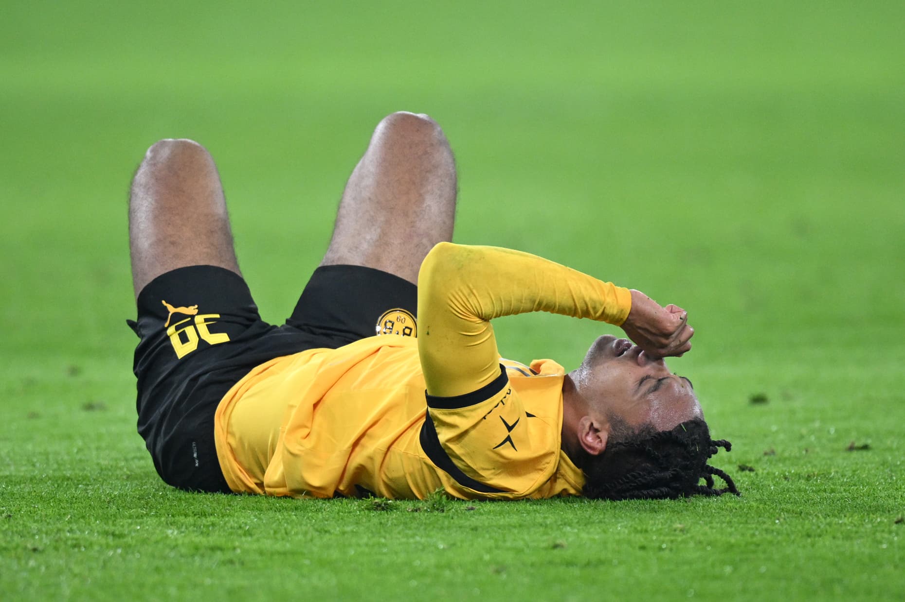 👀 After just 32 minutes: BVB wonderkid goes off injured