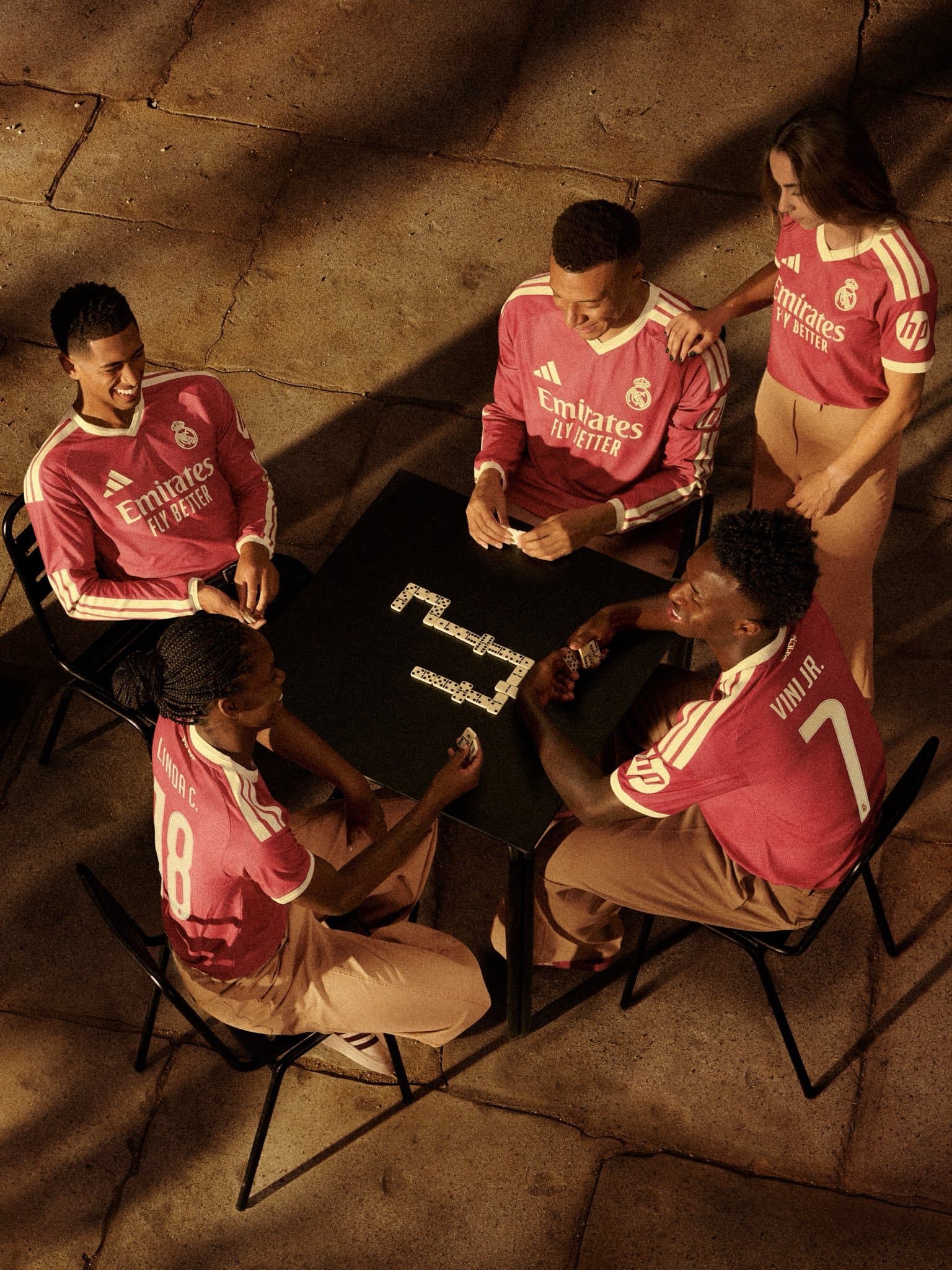 📸 Real Madrid unveil their new third kit
