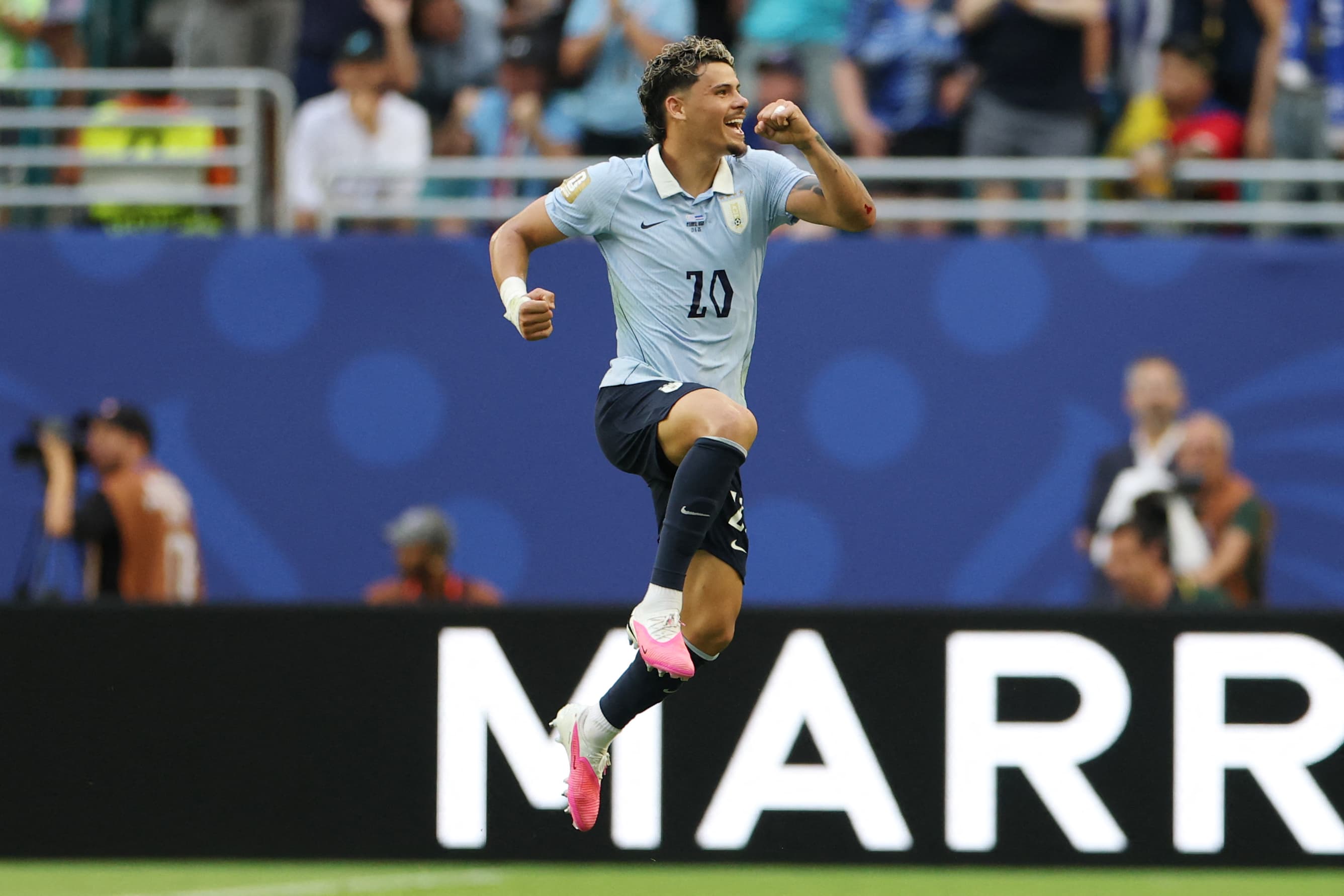 🎥 Despite €35m value, World Cup star rides home in dad's pick-up