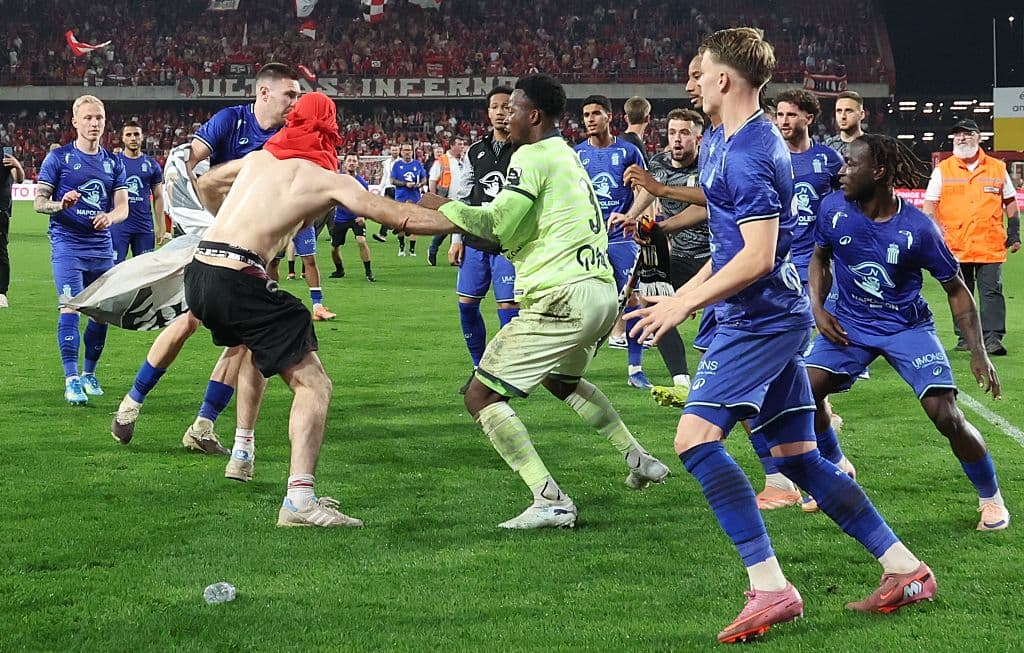 💣 European matches see SAVAGERY inside and outside stadiums; watch