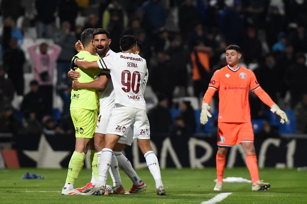 🎥 At 45, Fábio fires Fluminense into Libertadores quarter-finals