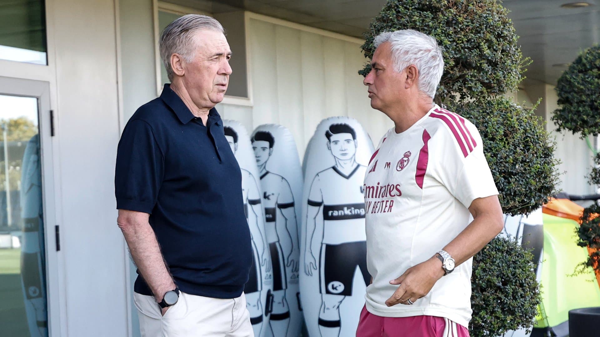 🤝 Carlo Ancelotti, a special visit for Mourinho's Real Madrid