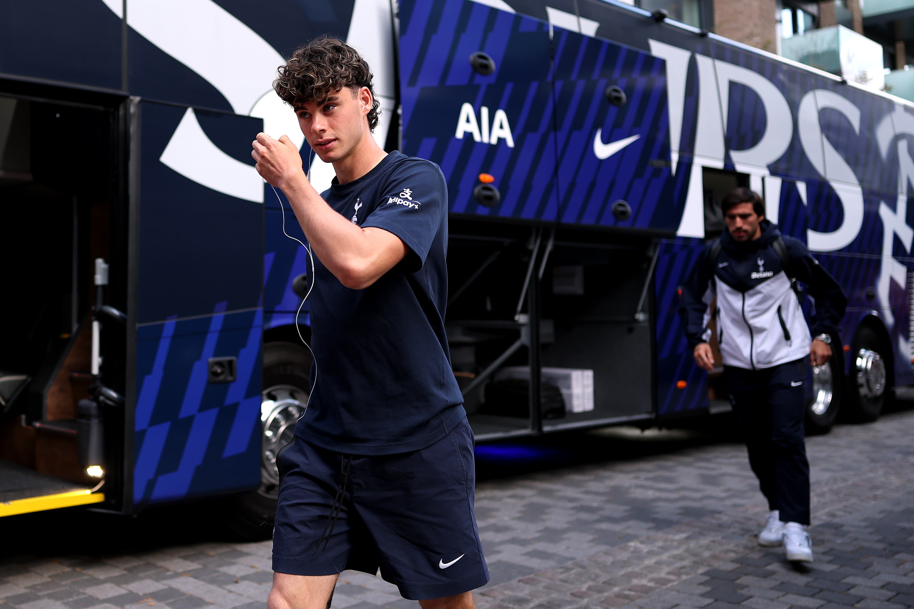 📖 Tottenham starlet sets new club record ahead of Brentford meeting