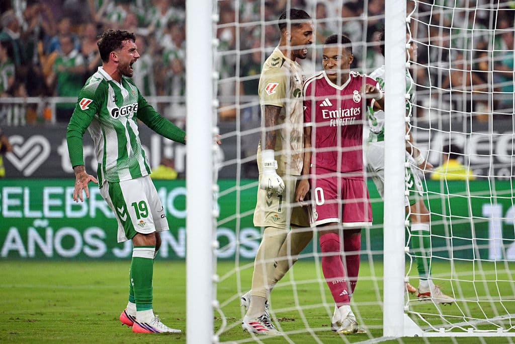 Real defeat sees stunner disallowed, penalty missed and shove on Mbappé