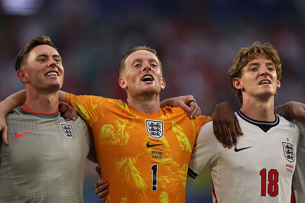 🎥 What a goosebump moment: England fans belt out Wonderwall again