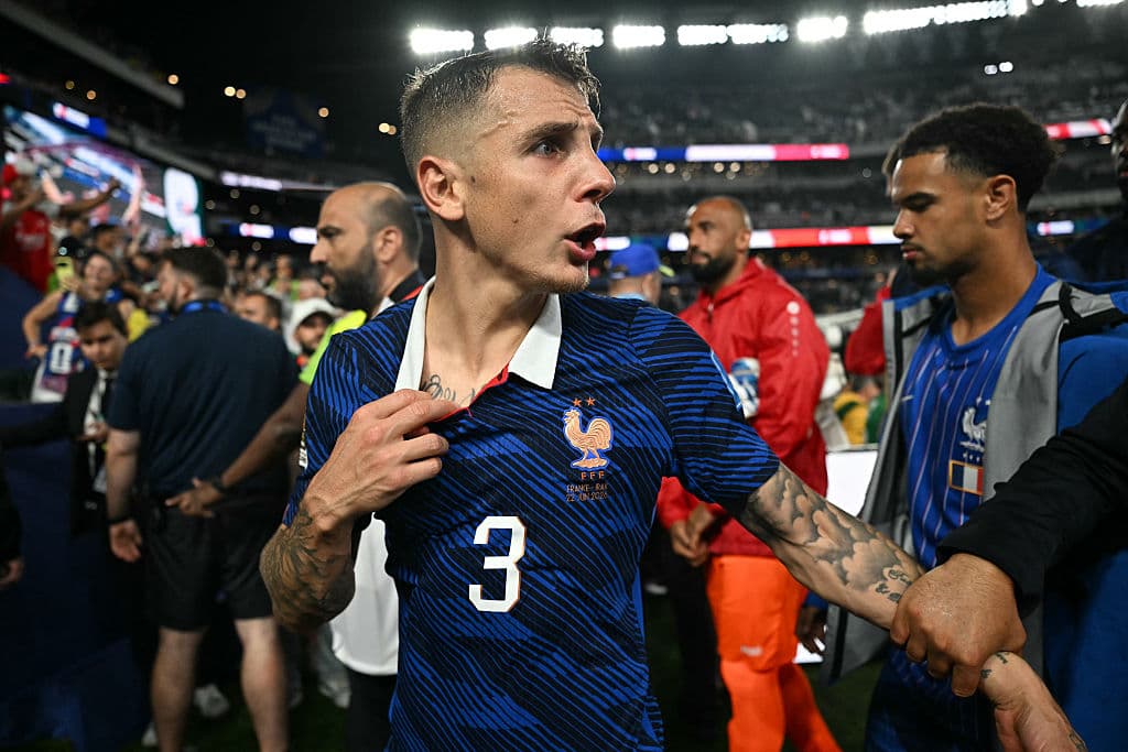 🚨 Official: Lucas Digne returns to PSG a decade later